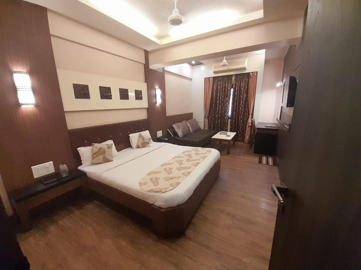Hotel Mayur By Wb Inn Ulhasnagar Exterior photo